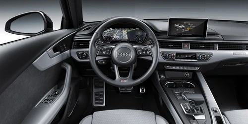Инструментален панел на Audi A4